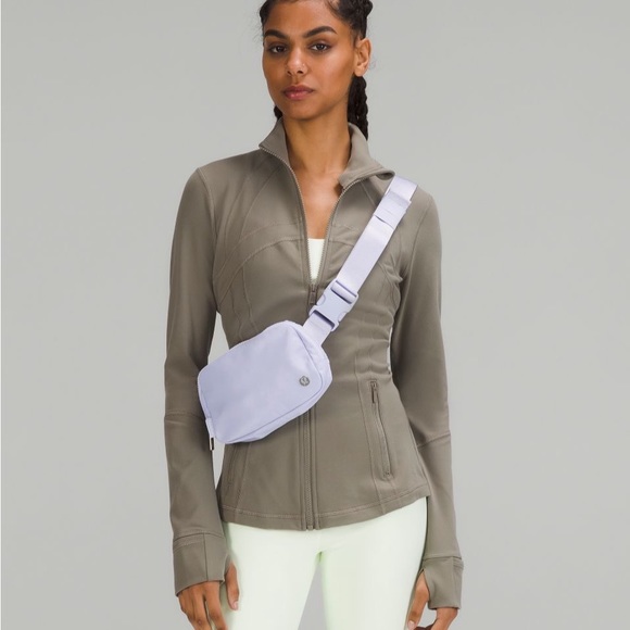 LULULEMON PASTEL BLUE EVERYWHERE BELT BAG - Picture 3 of 7